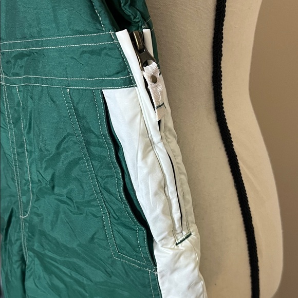 OshKosh B'gosh Green and White Kids Snow Bib - Picture 7 of 10